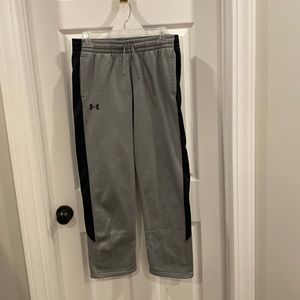 Boys xl Under Armor sweatpants athletic pants gray and black